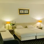 Der Valk Avifauna 호텔 4*