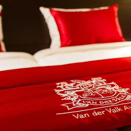 Der Valk Avifauna 4*