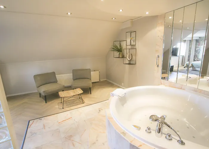 Der Valk Avifauna 4*