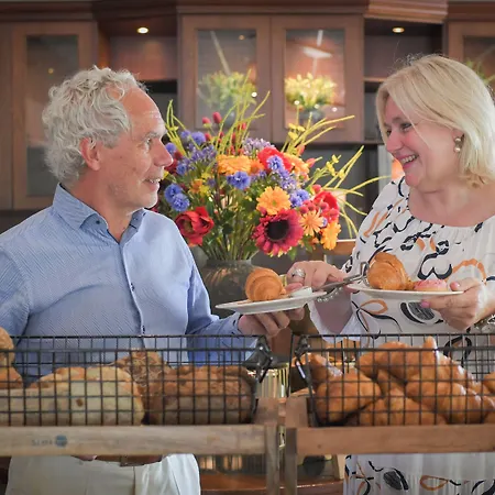 Der Valk Avifauna 4*