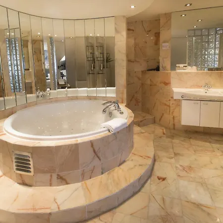 Der Valk Avifauna Hotel